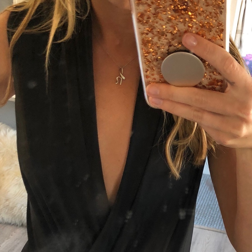 BLACK LOW V BODYSUIT - Picture 2 of 3